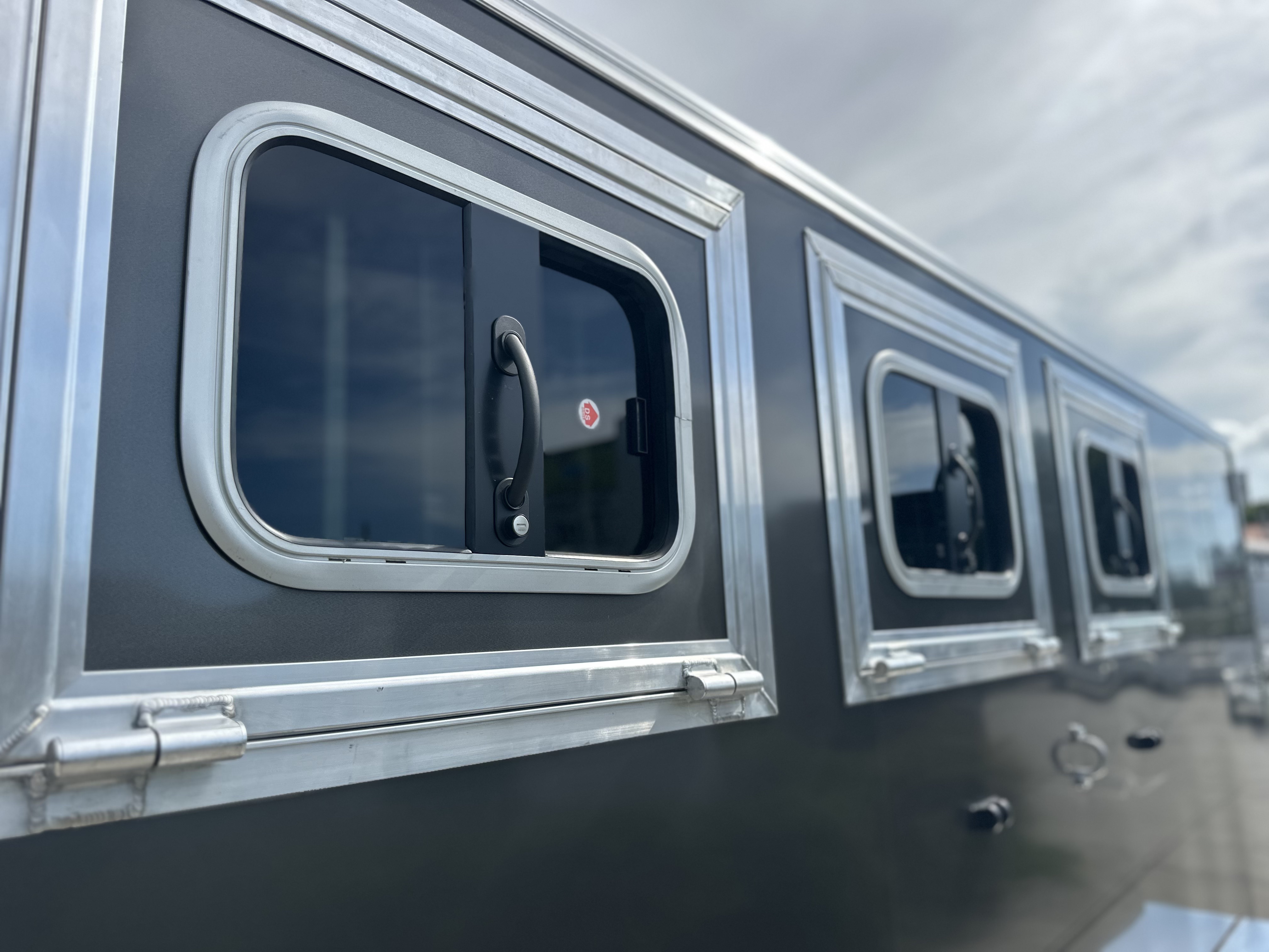 New 2026 Frontier Trailers Strider 3 Horse Trailer