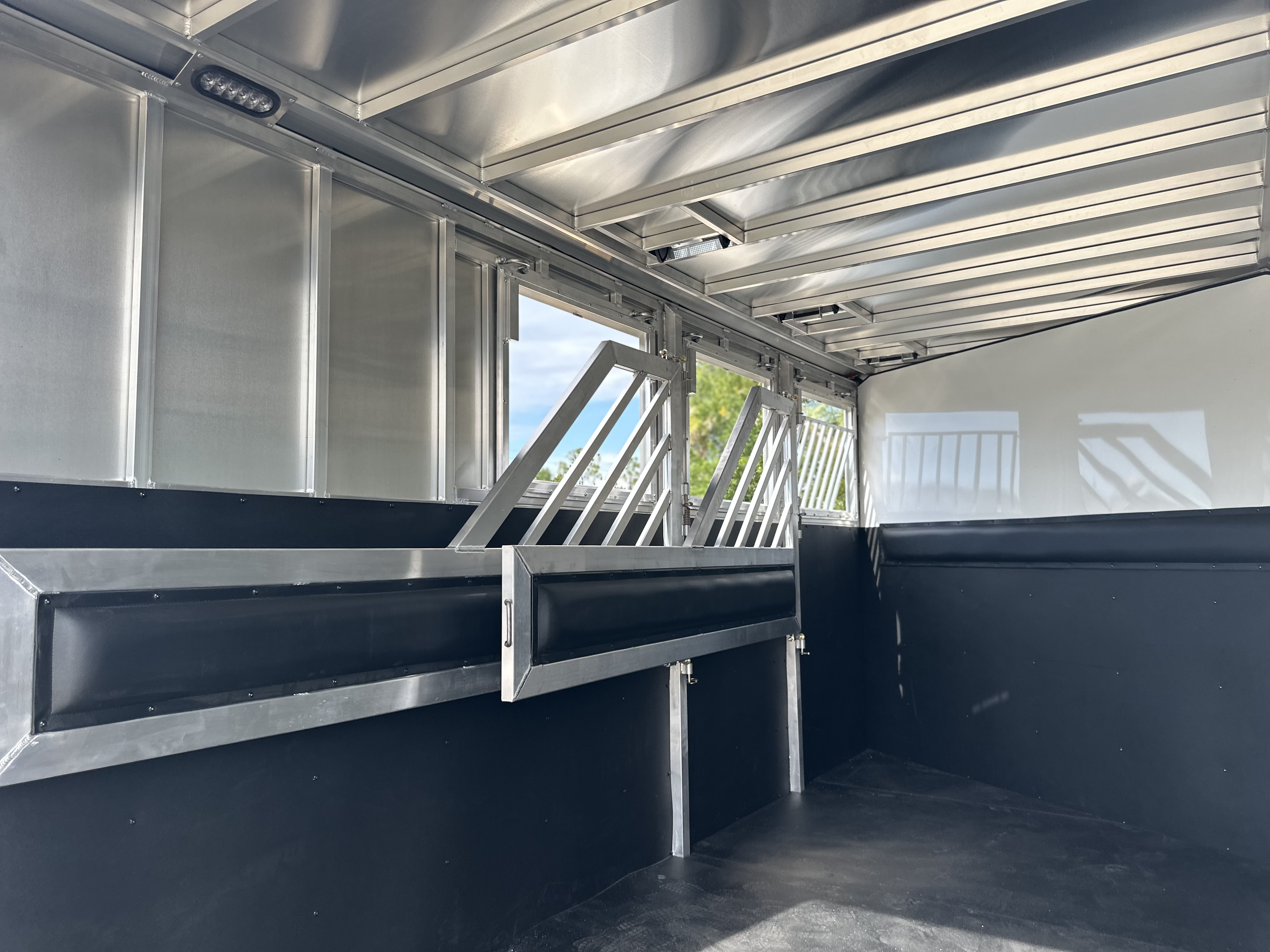 New 2026 Frontier Trailers Strider 3 Horse Trailer