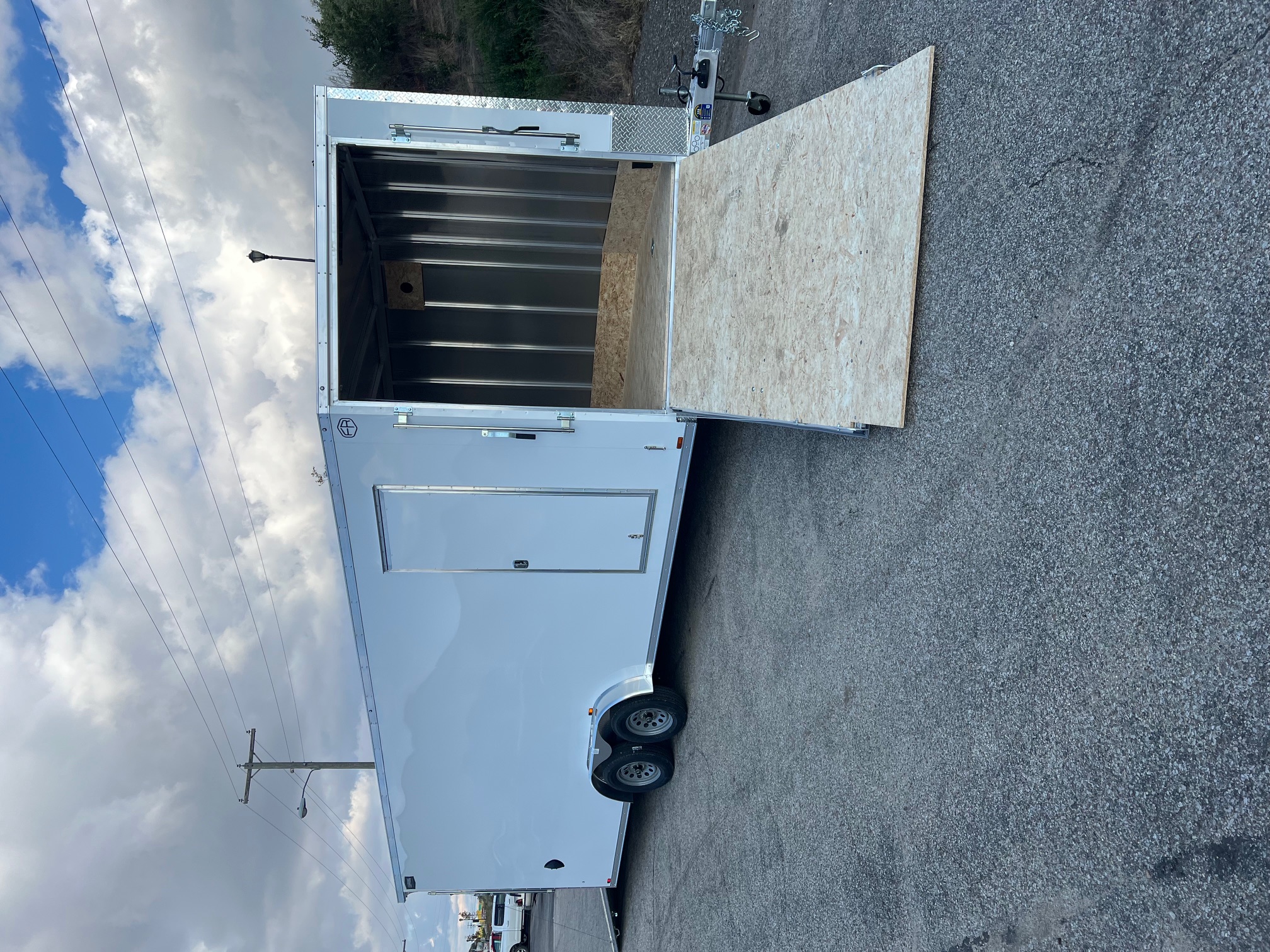 New 2026 FOREST RIVER Lighting 7.5 x 27 All Aluminum Snowmobile Trailer #41901